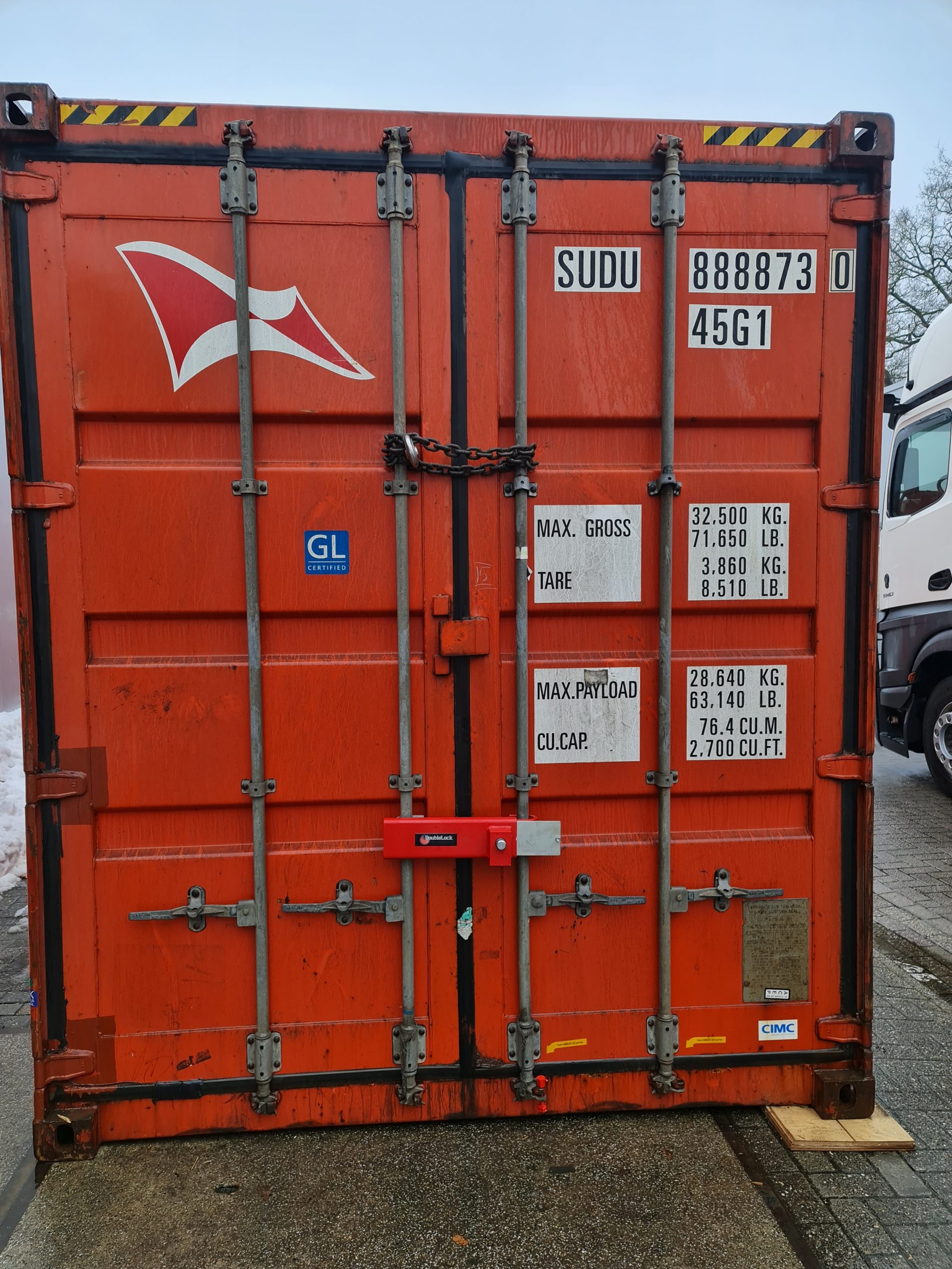 1e container